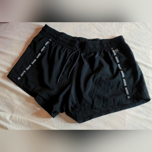 Reebok Speedwick Woman's Shorts Color Black Size 2XL NWT - Picture 5 of 12